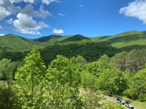 Condo with Stunning Mountain and 6th Green views near Harrahs Cherokee Bryson City